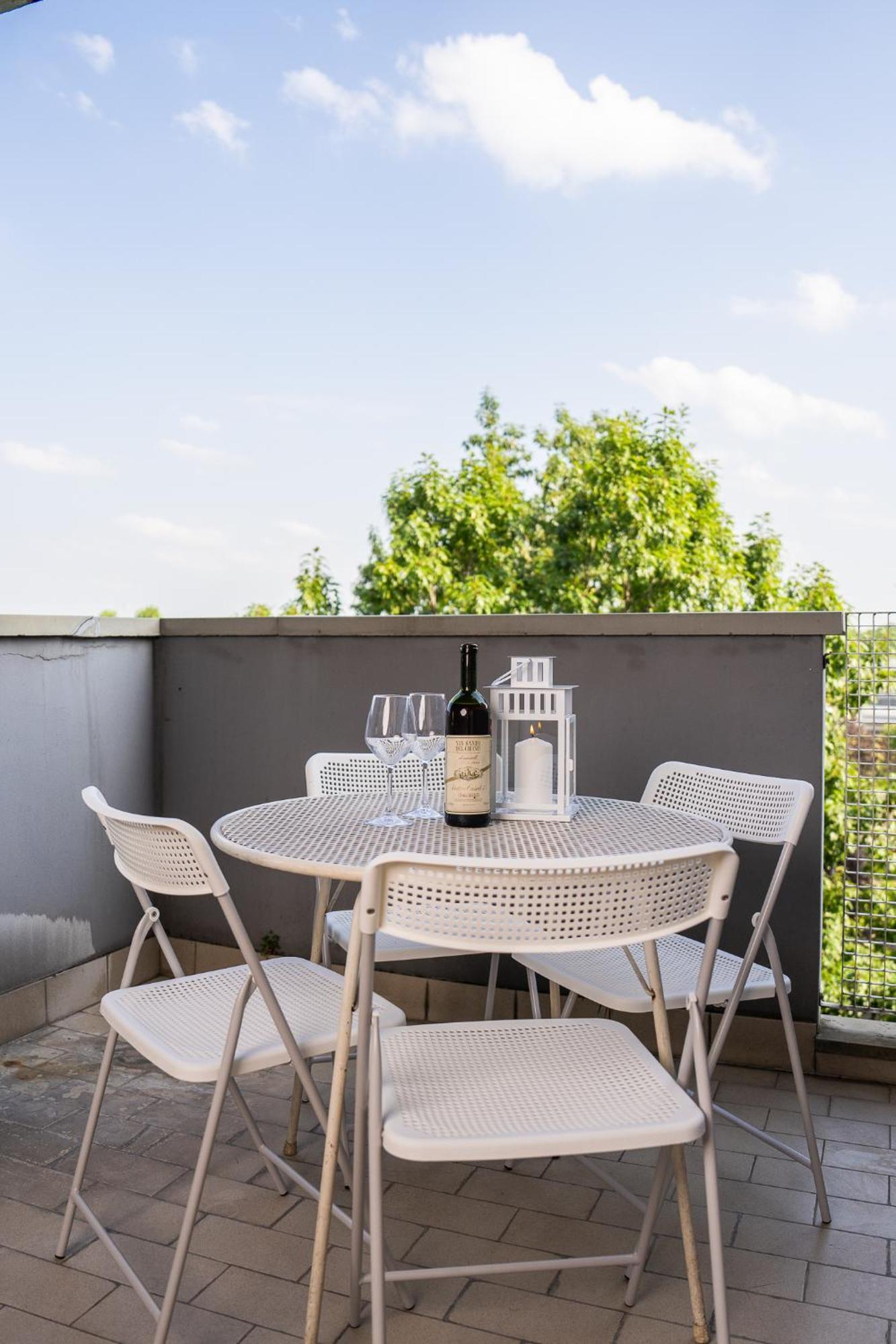 Quiet Home With Terrace - 20 Min From Milan Duomo Exterior photo